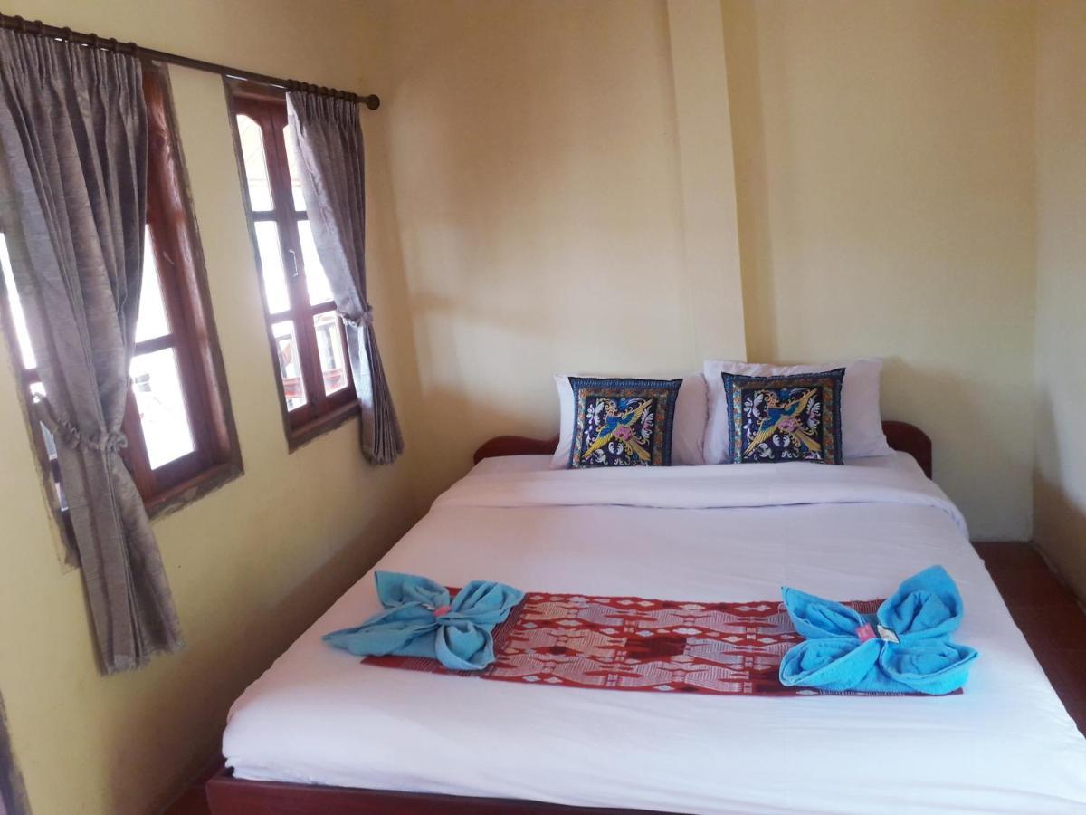 Sunrise Bungalow Hotel Nong Khiaw Exterior photo